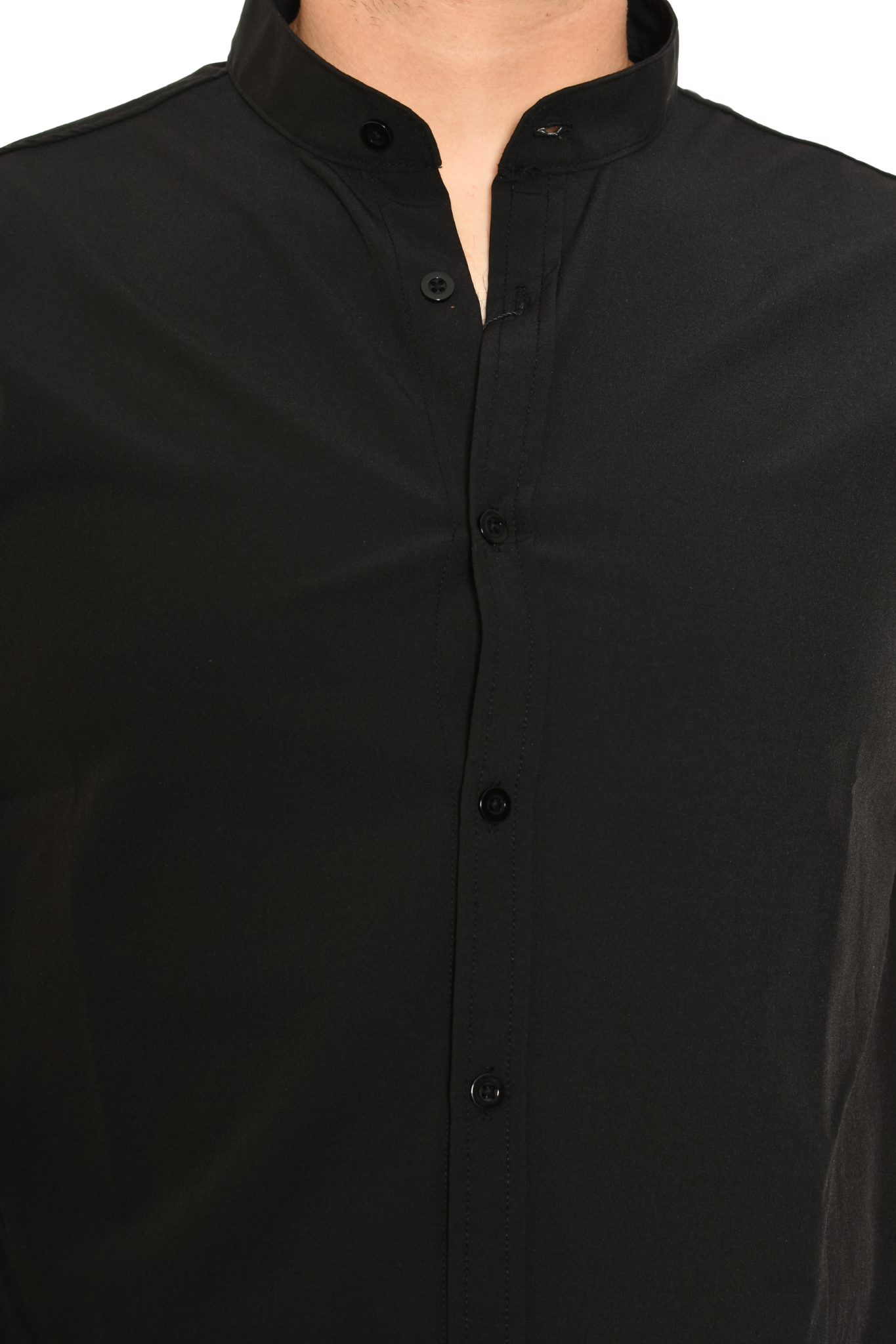 Camisa Negra Cuello Tipo Mao Antifluidos M.C