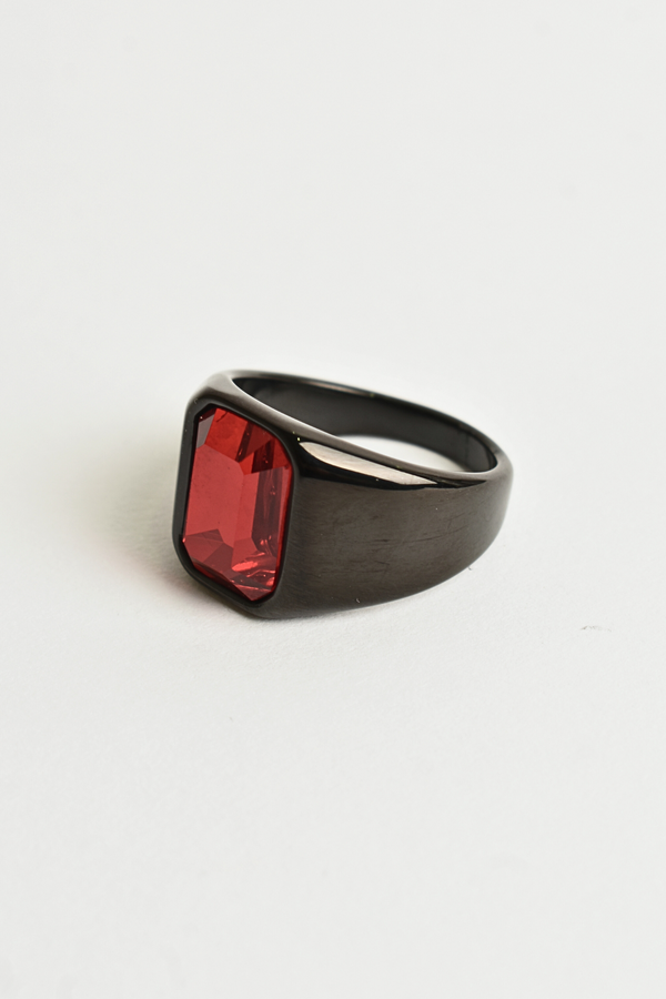 Anillo Cuadrado Negro Piedra Roja