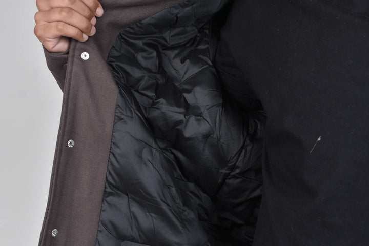 Abrigo Corto Bastien Café Moller Detalle Forro Interno