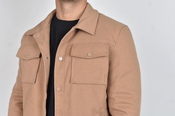 Abrigo Corto Bastien Camel Detalle superior