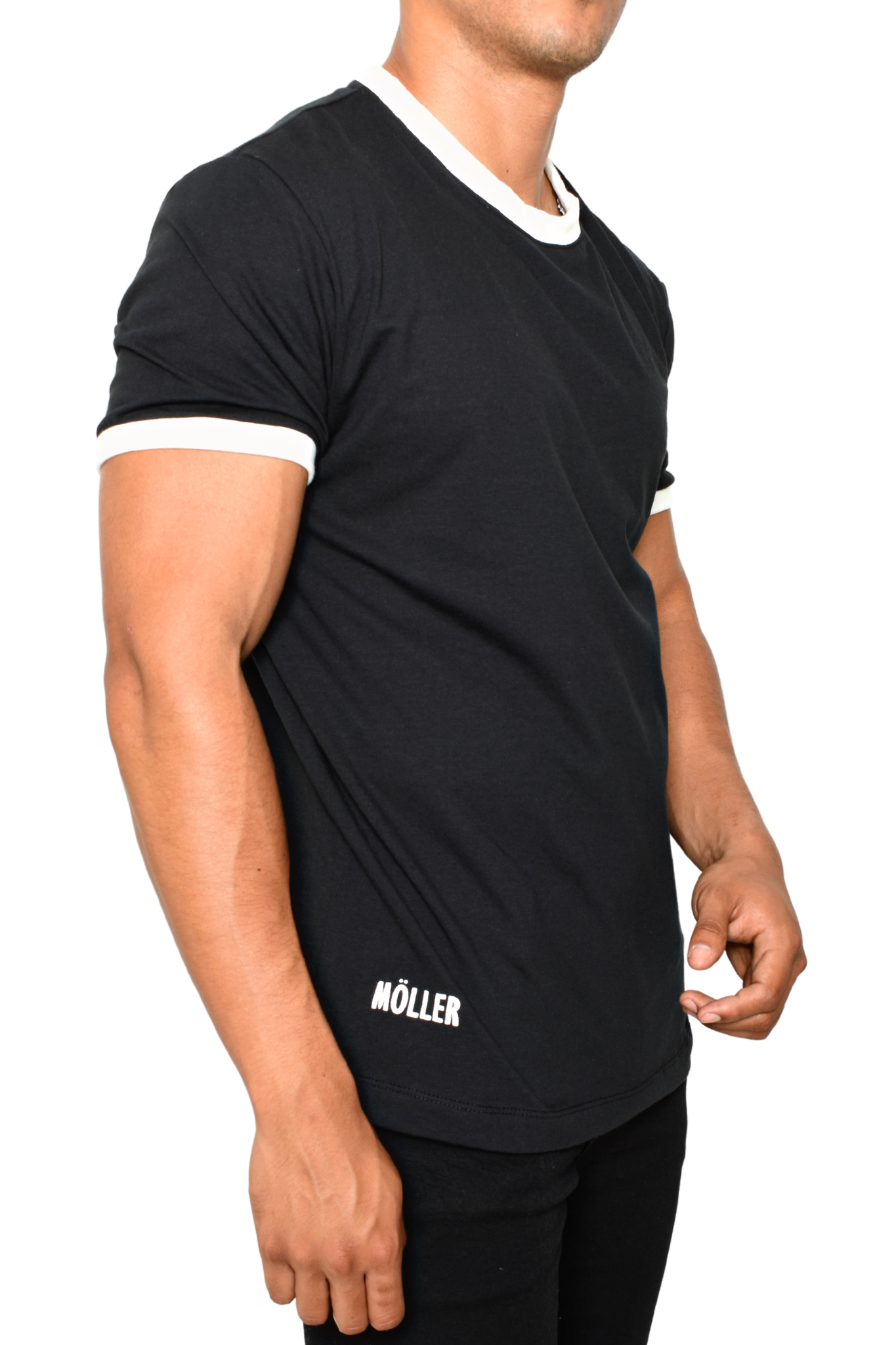 Playera Negra Regular Cuello Blanco M.C.