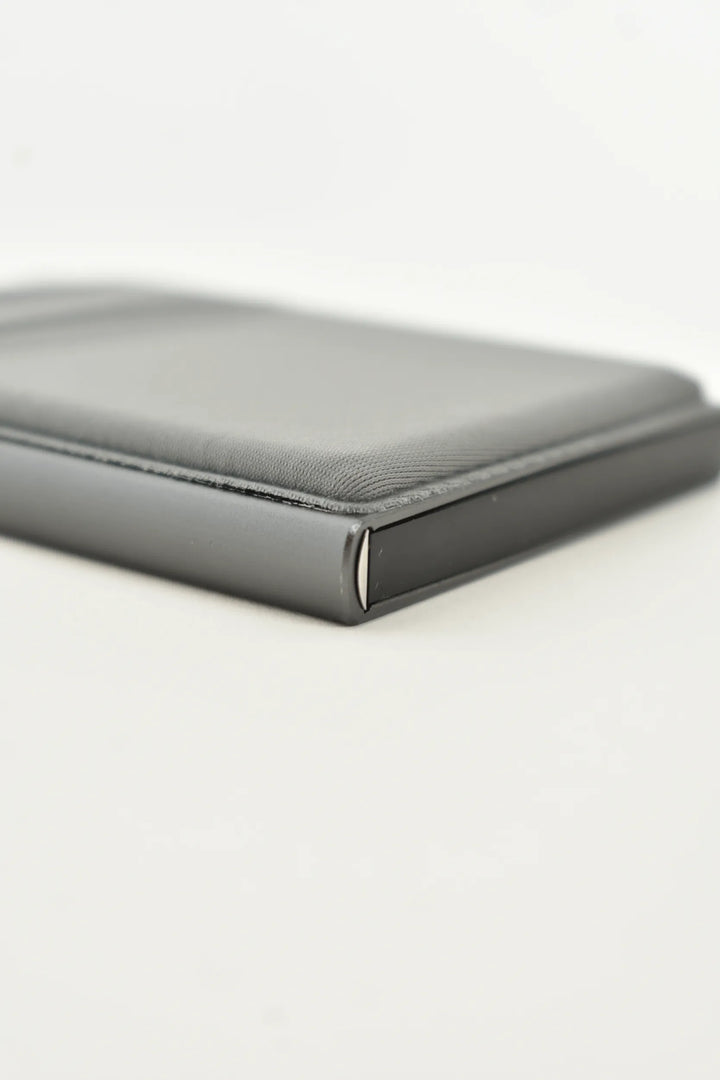 Tarjetero Minimalista Gris  Moller Detalle Bordes