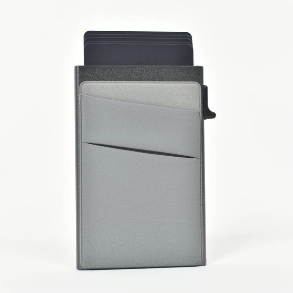 Tarjetero Minimalista Gris Moller Vista Frontal