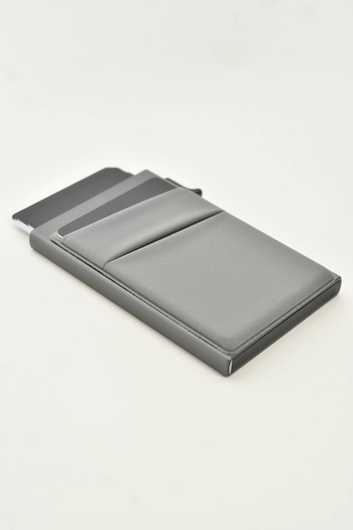 Tarjetero Minimalista Gris Moller Vista General