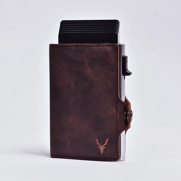 Tarjetero Brown Moller Brand