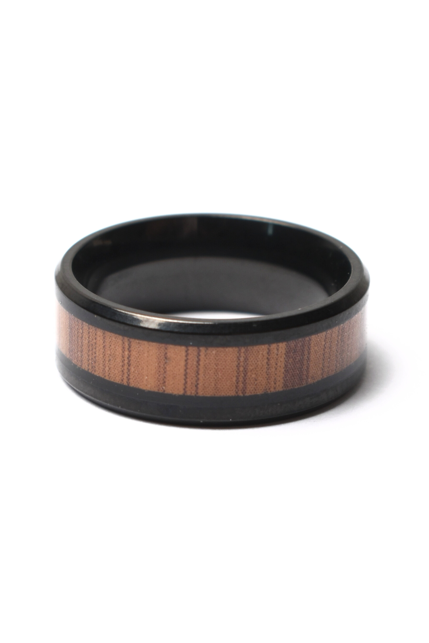 Anillo Negro Detalle Madera