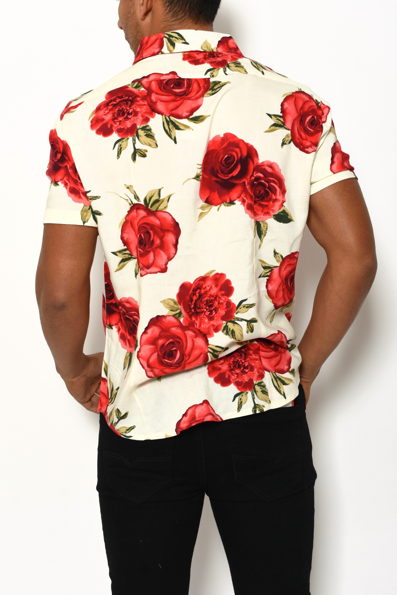 Camisa Beige Ligera Rosas Rojas